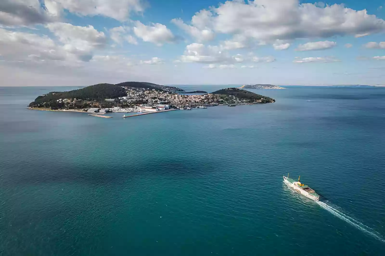 Burgazada Deniz Taksi İstanbul Burgazada özel tekne transferi